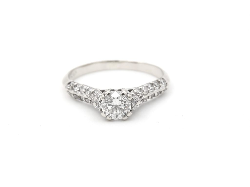 Diamantring i 18k vitguld- ca 0,59 ct