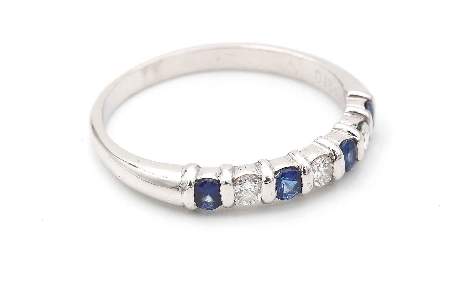 Diamant ring med safirer i 18k vitguld- 0,18 ct Diamant ring med safirer i 18k vitguld- 0,18 ct