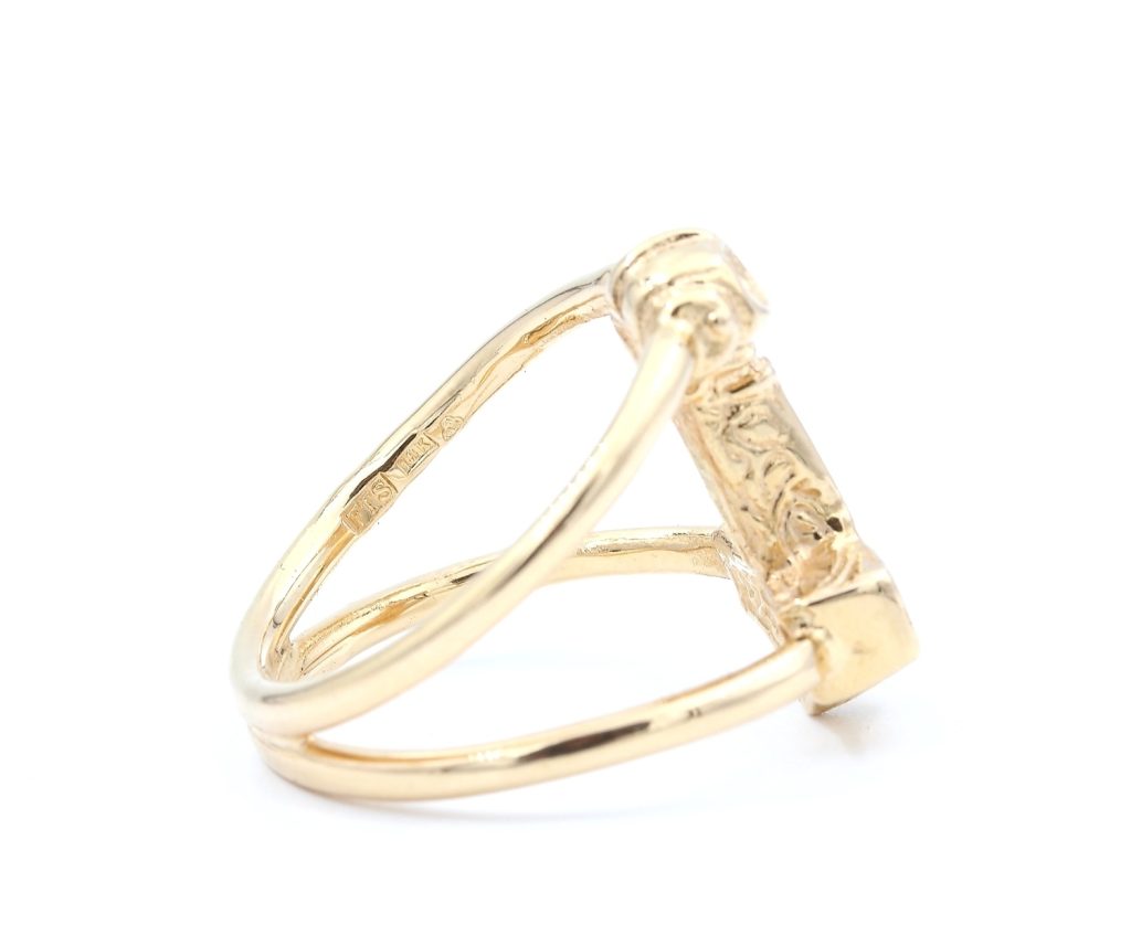 Ring i 18k guld med torshammare Ring i 18k guld med torshammare