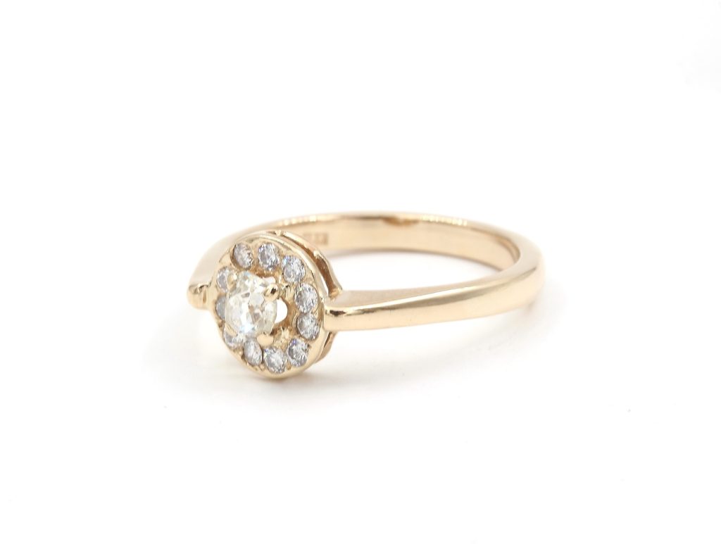 Diamantring i 18k guld- ca 0,42 ct Diamantring i 18k guld- ca 0,42 ct