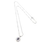 Halsband med diamant hänge i 18k vitguld