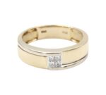 Diamantring i 18k guld med 4 princess diamanter