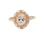 Ring i 18k guld med en zirkonia sten