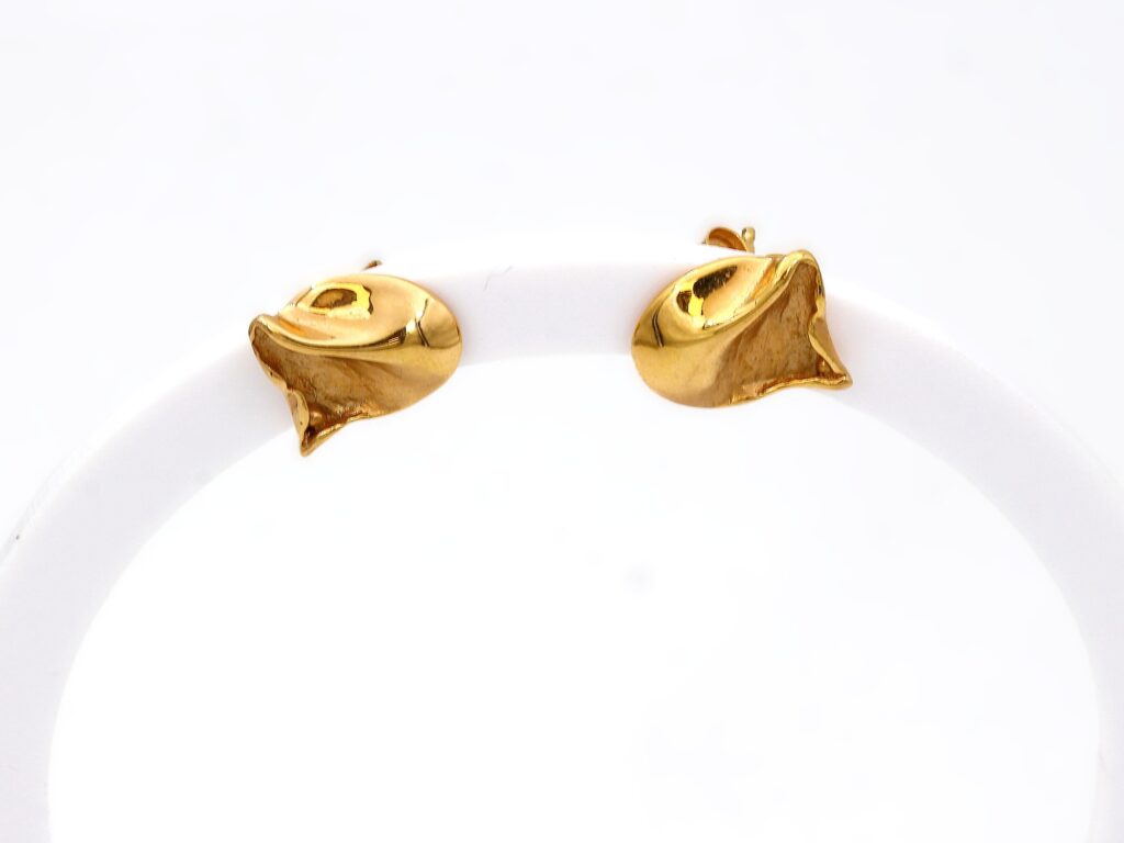 Örhängen i 18k guld.Vikt 2.98g