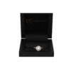 Diamantring i 18k vitguld med en pärla och 6 st. små diamanter