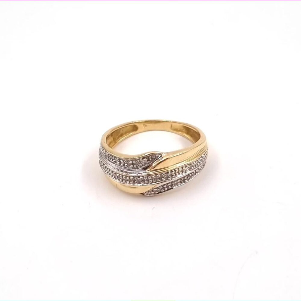 Diamantring i 18k guld