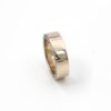 Ring i 18k vitguld med diamanter på totalt ca 0.45 ct.Vikt 10.80g