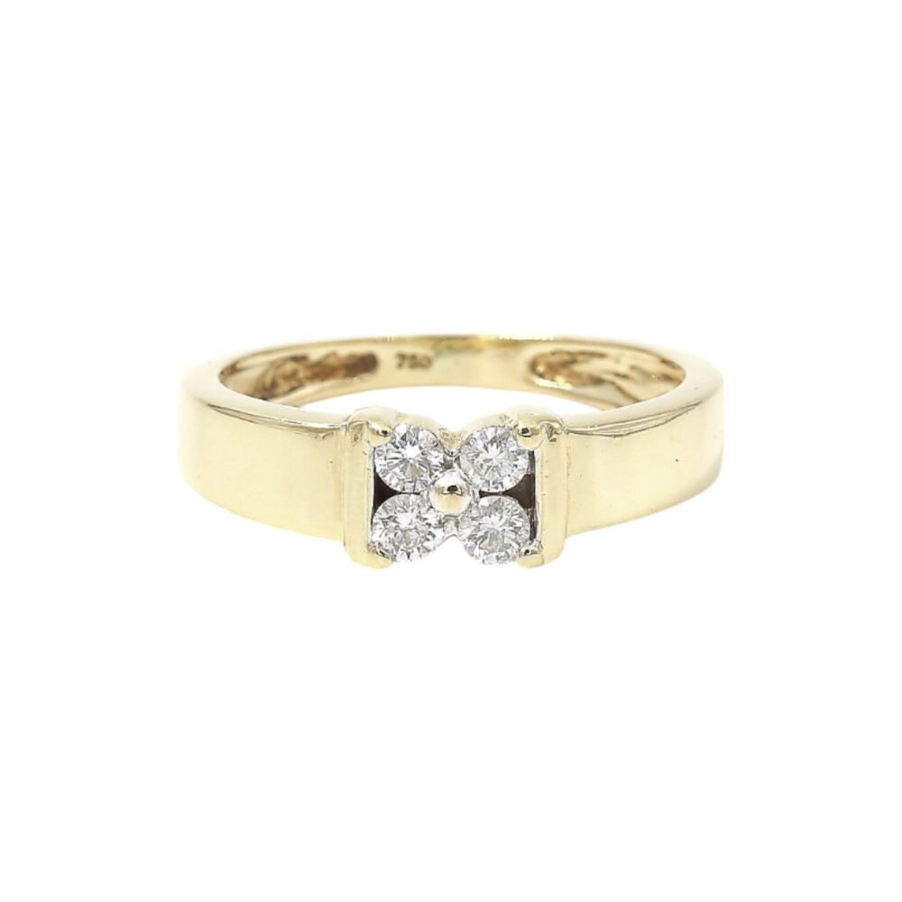 Diamantring i 18k guld med 4 diamanter