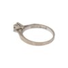 Ring i 18k vitguld med en diamant på 0.40 ct
