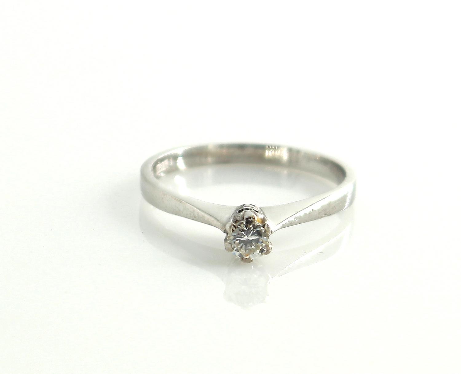 Diamantring i 18k vitguld 0,18 ct