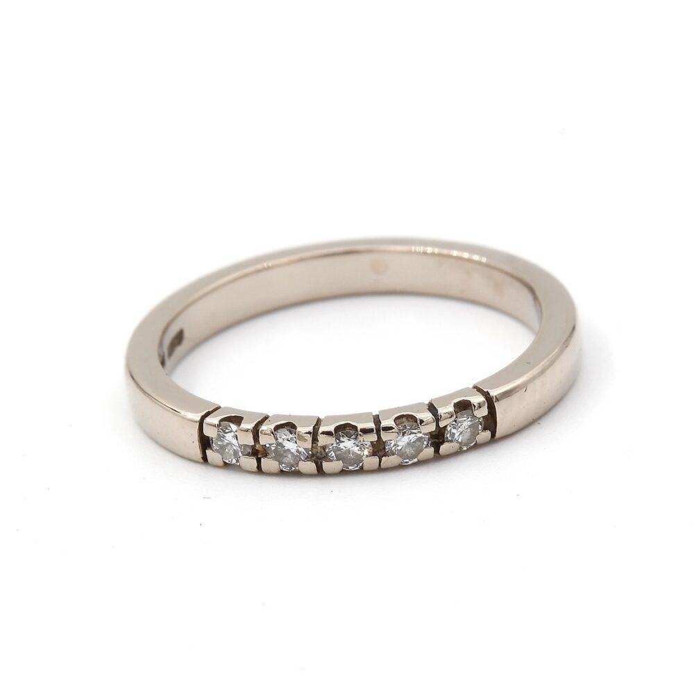 Diamantring i 18k vitguld- 0,10 ct diamanter