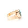 Ring i 18k guld med en opal sten