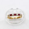 Ring i 18k guld med zirkon stenar.vikt:2.13g