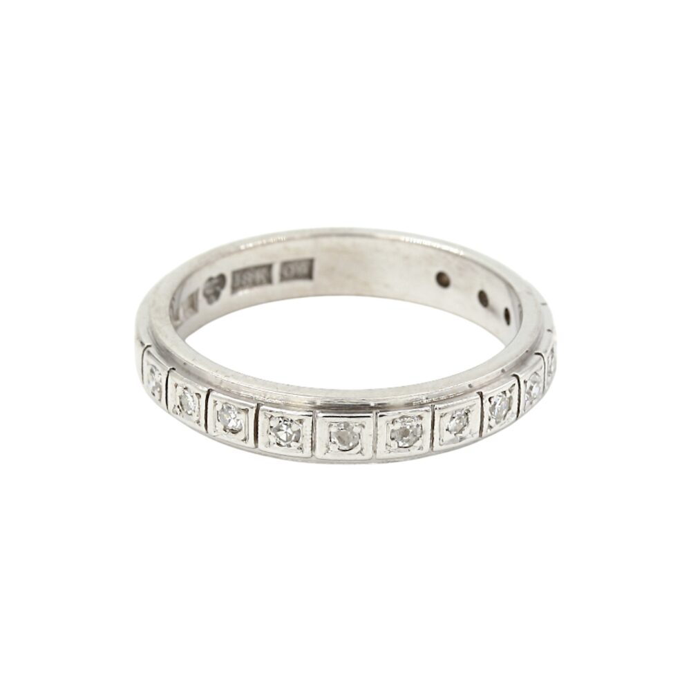 Diamantring i 18k vitguld med 14st små diamanter