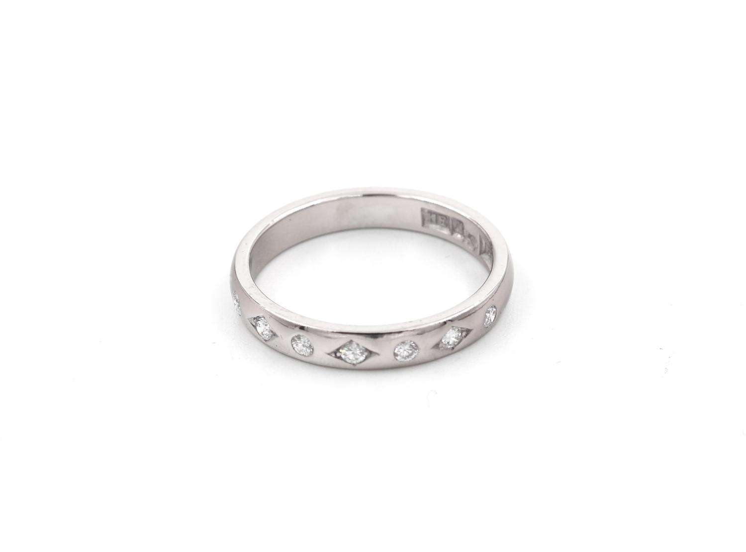 Diamantring i 18k vitguld - 0,14 ct