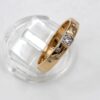 Ring i 18k guld med små diamanter vikt:5.28g