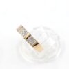Ring i 18k guld med 12 diamanter på totalt 0.24 ct.vikt 3.73g