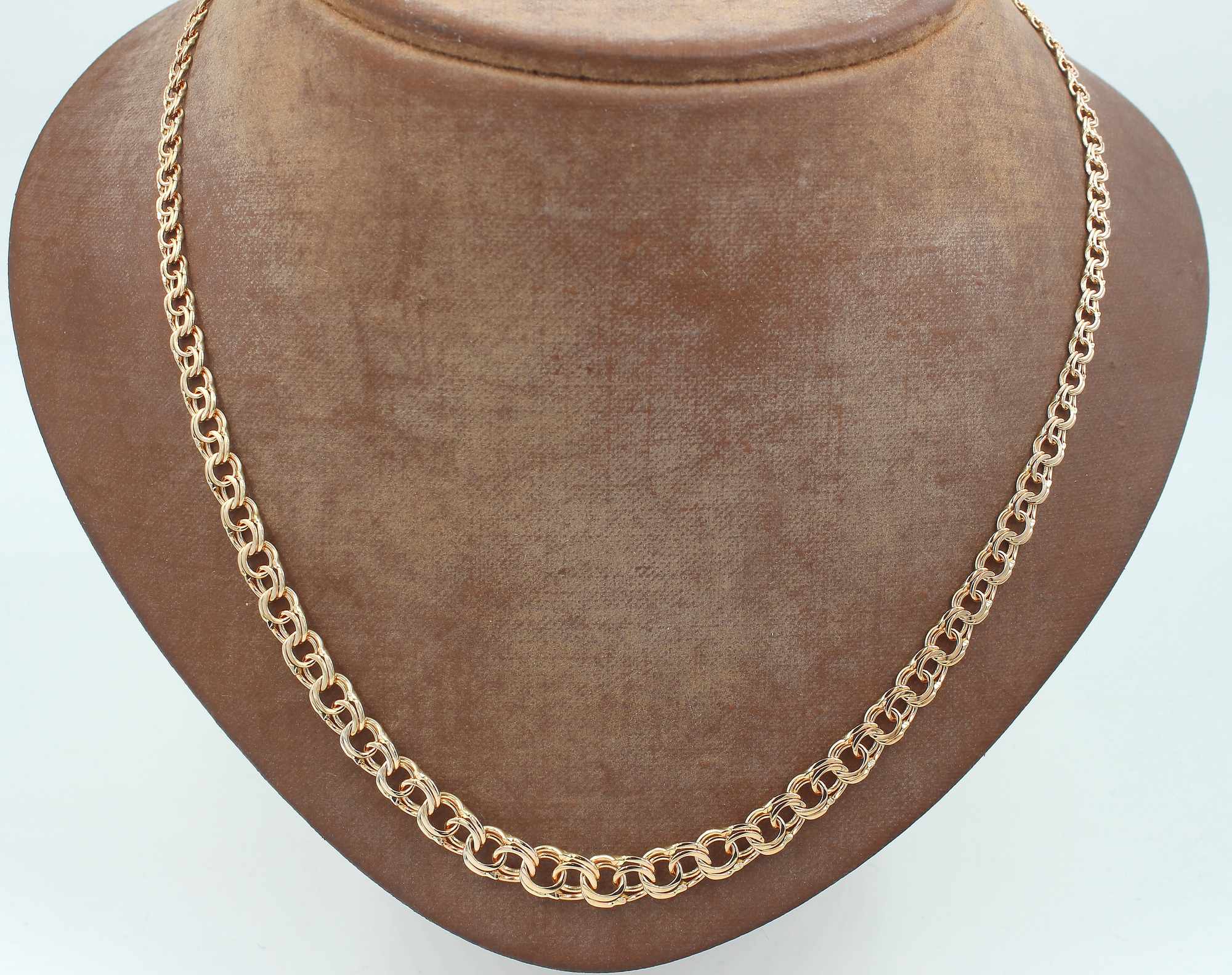 Bismarck halsband i 18k guld. vikt: 15,91g