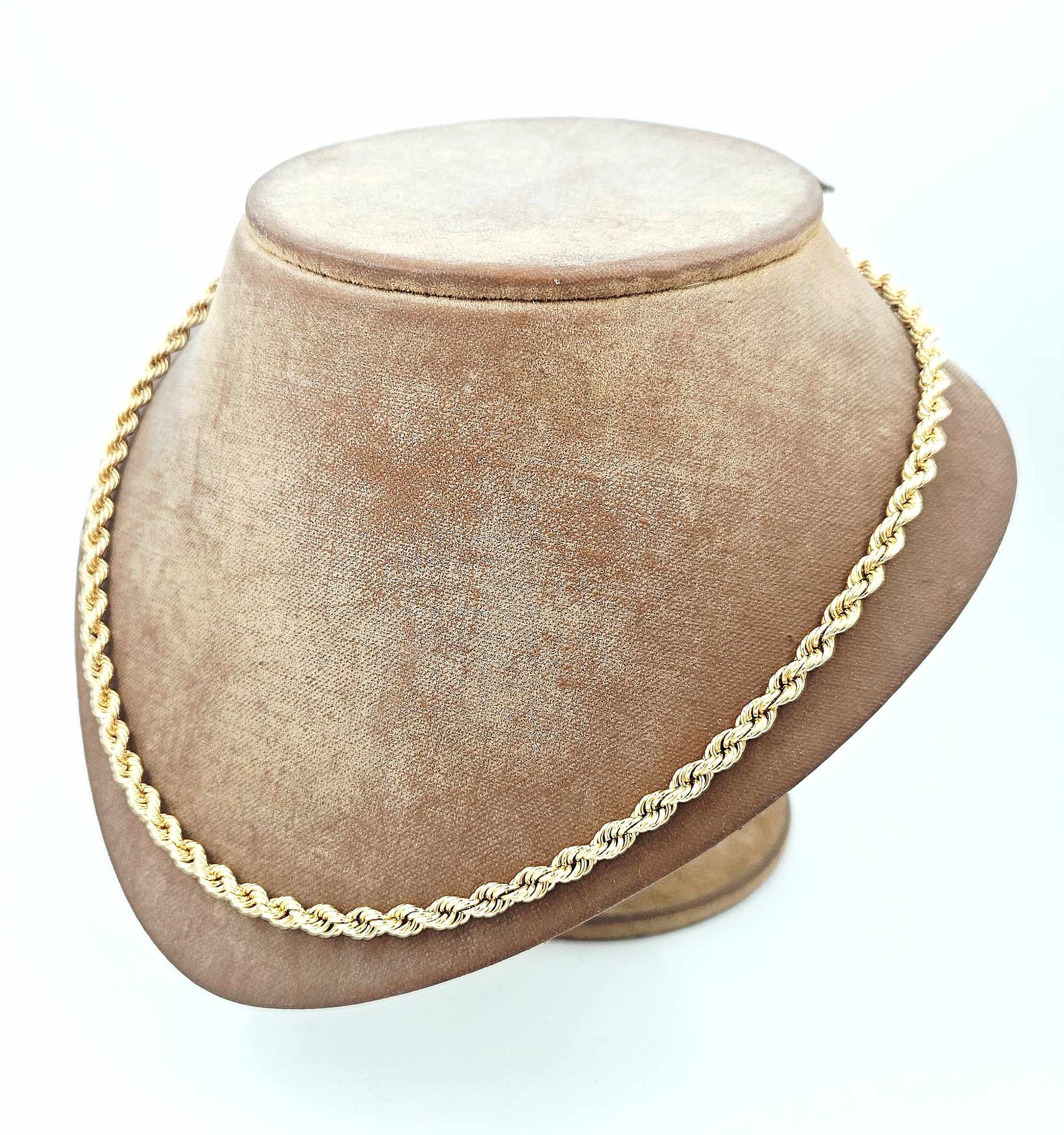 Cordell halsband i 18k guld- ihålig. vikt: 13,56g