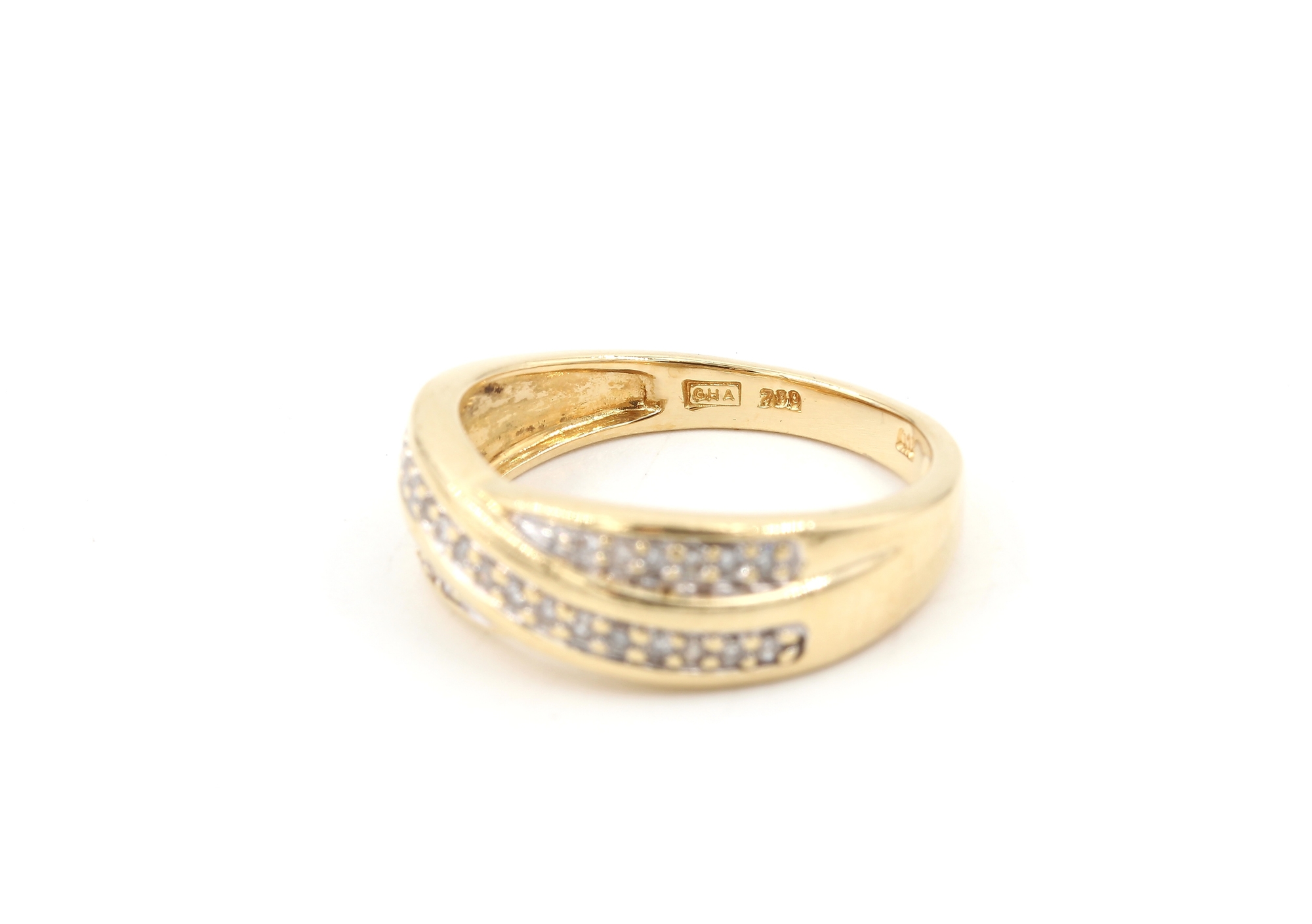 Diamantring i 18k guld 0,15 ct diamanter. vikt: 4,2g