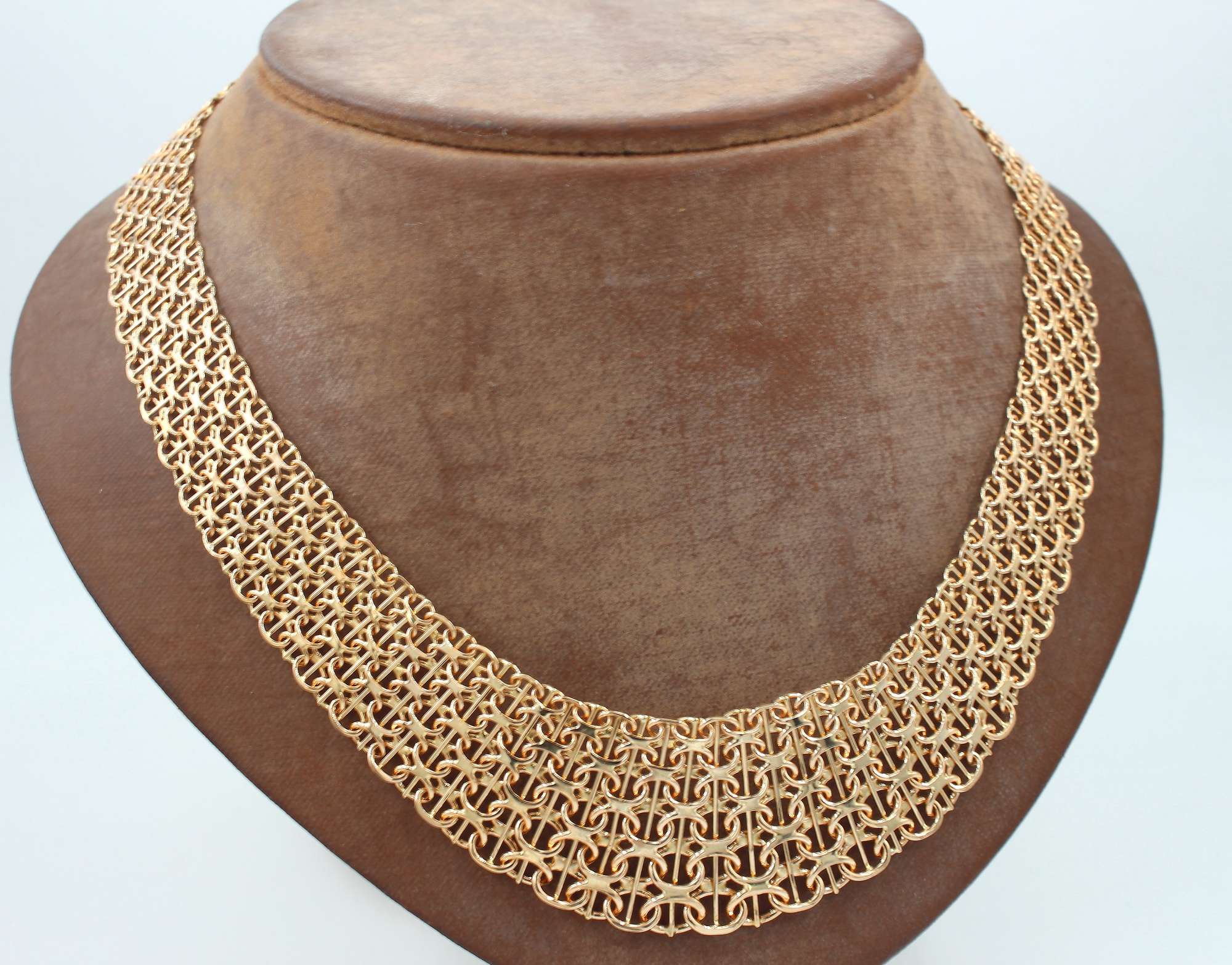 X-länk halsband med stavar i 18k guld 5X. vikt:57,79g