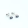 Örhängen i 18k vitguld med diamanter och safirer. ca 0,02ct diamanter