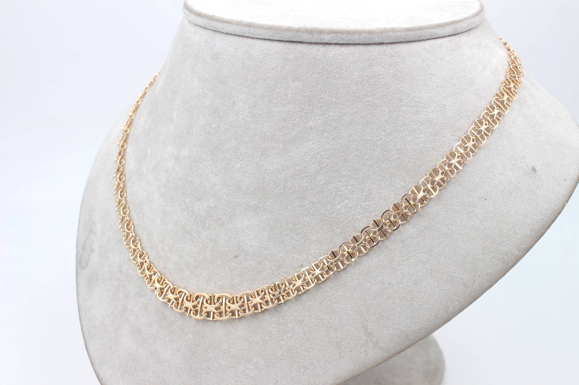 X-länk halsband med stavar i 18k guld.vikt 13,2g