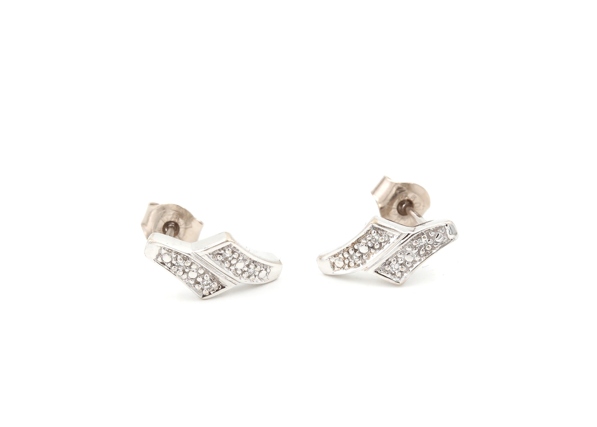Diamant örhängen i 18k vitguld. vikt:2,42g