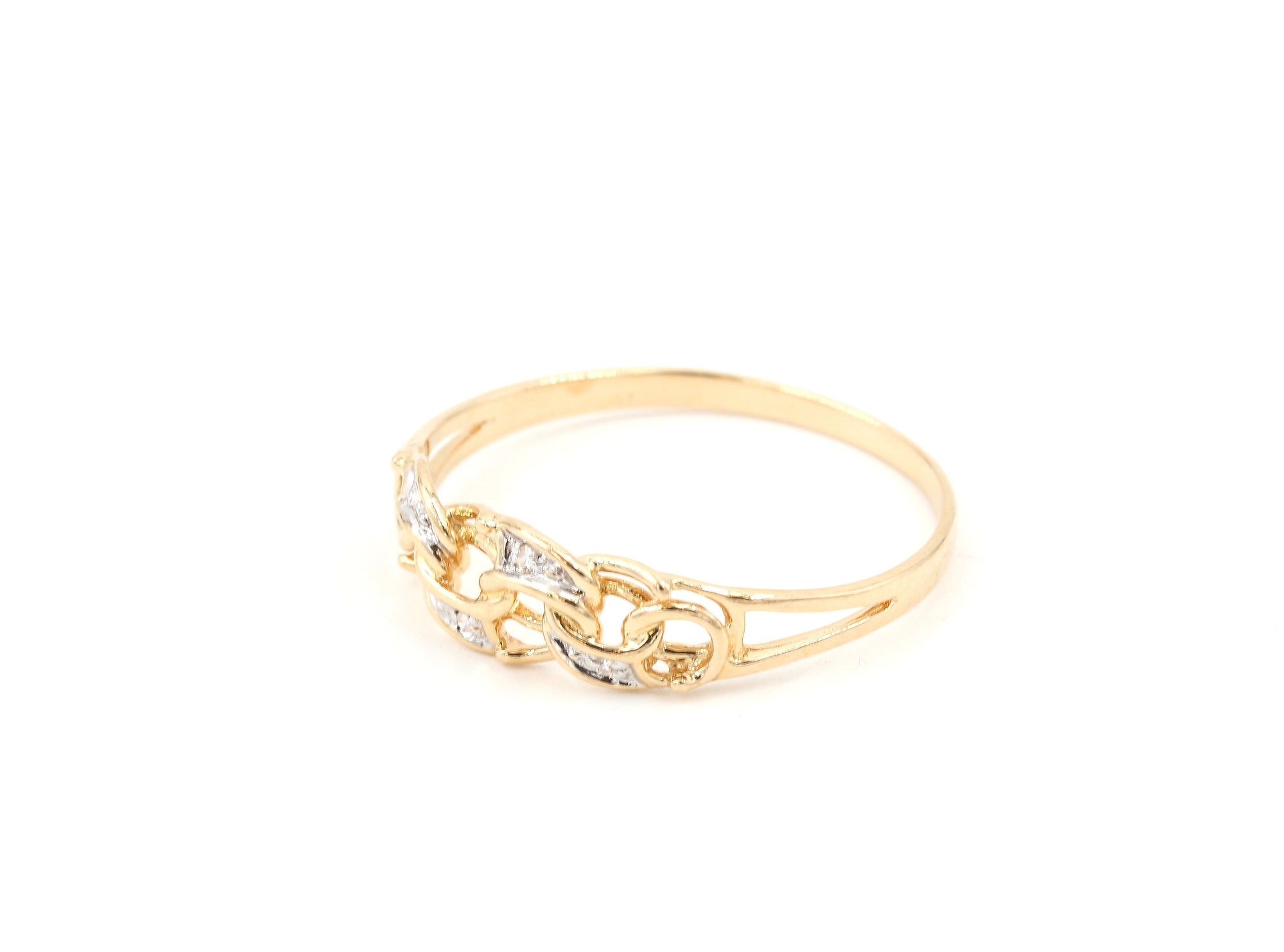 Bismarck ring i 18k guld med diamanter. vikt: 1,8g