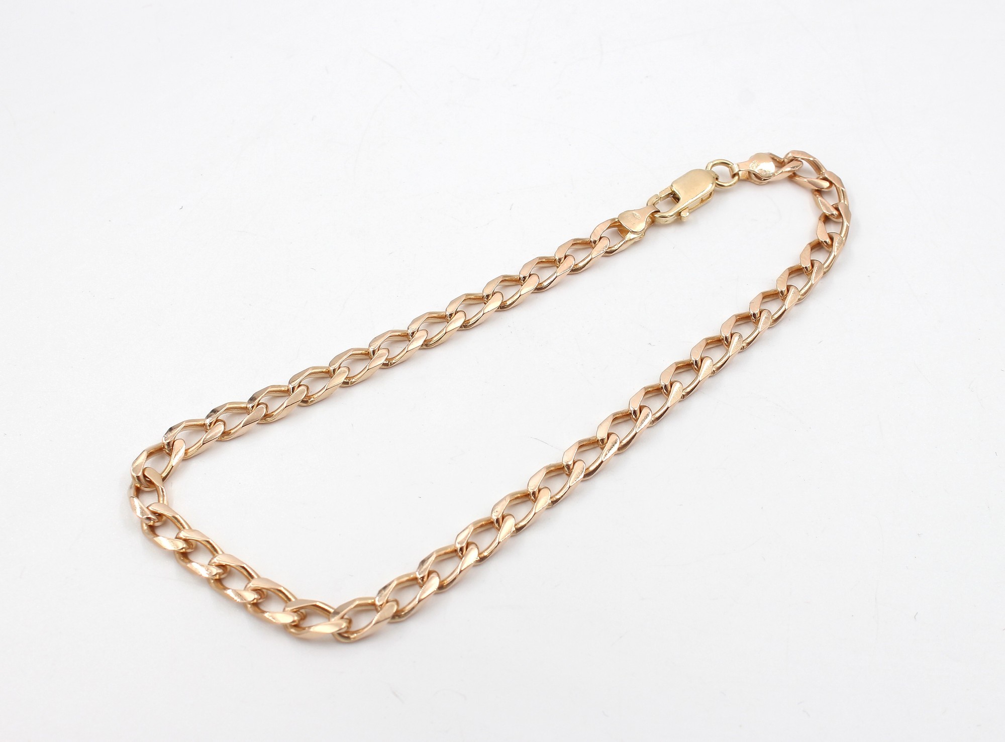 Pansar armband i 18k guld. massiv.vikt 11,43g