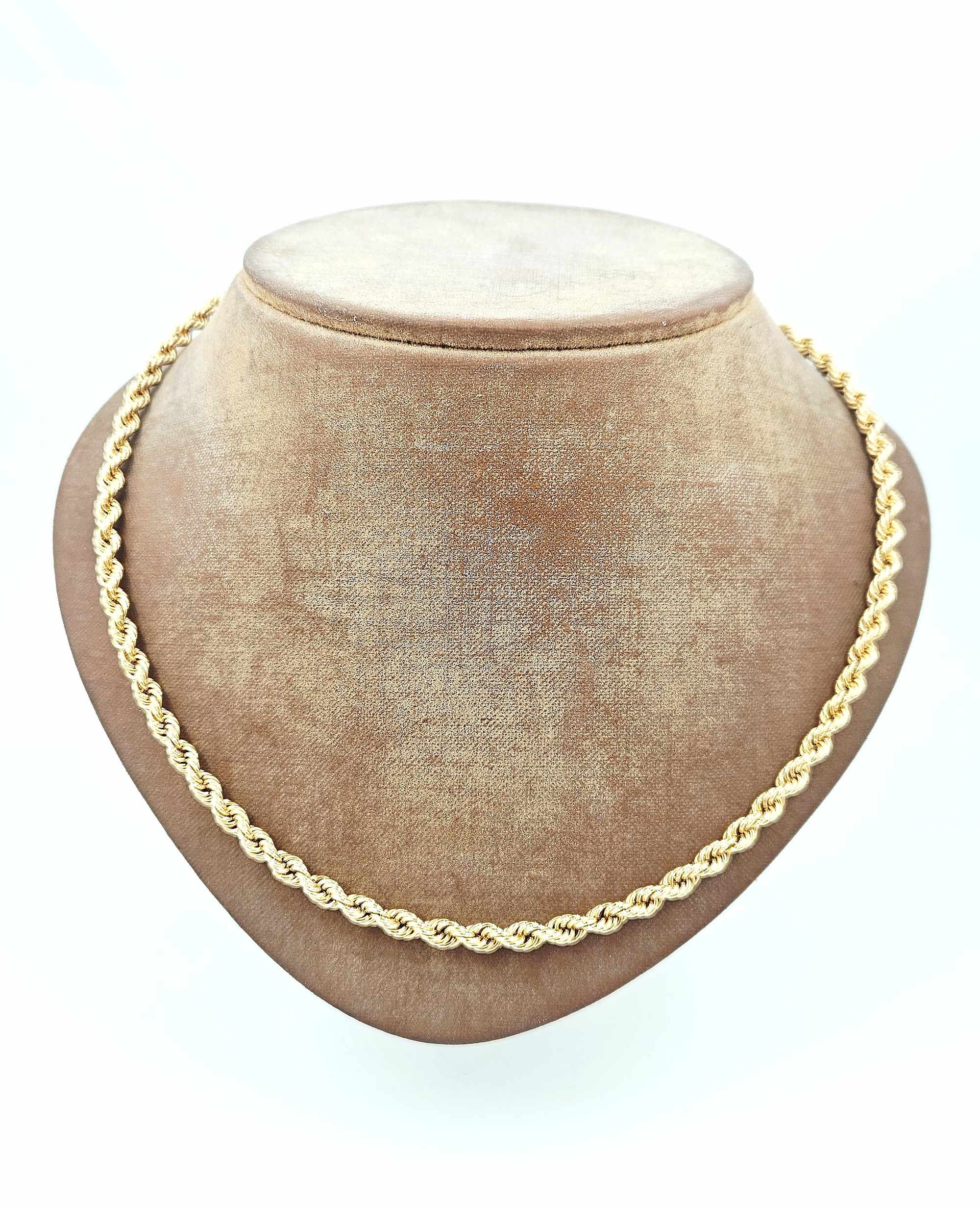 Cordell halsband i 18k guld- ihålig. vikt: 13,56g