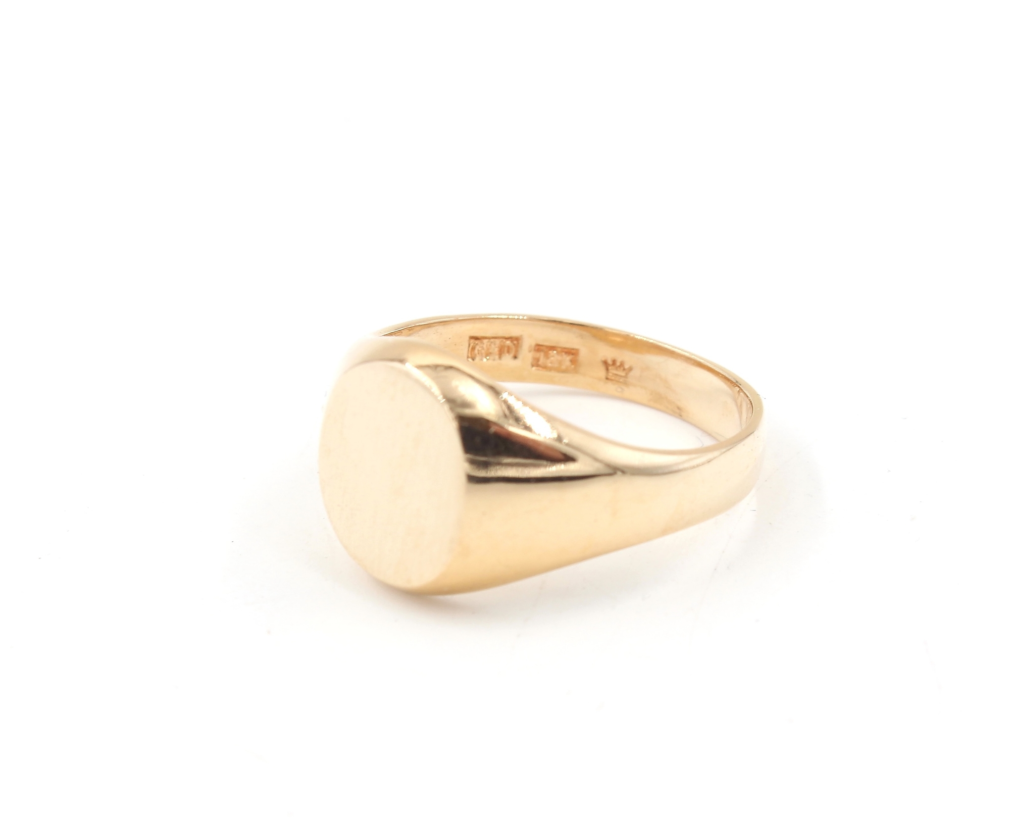 klackring i 18k guld. massiv. vikt: 7,5g