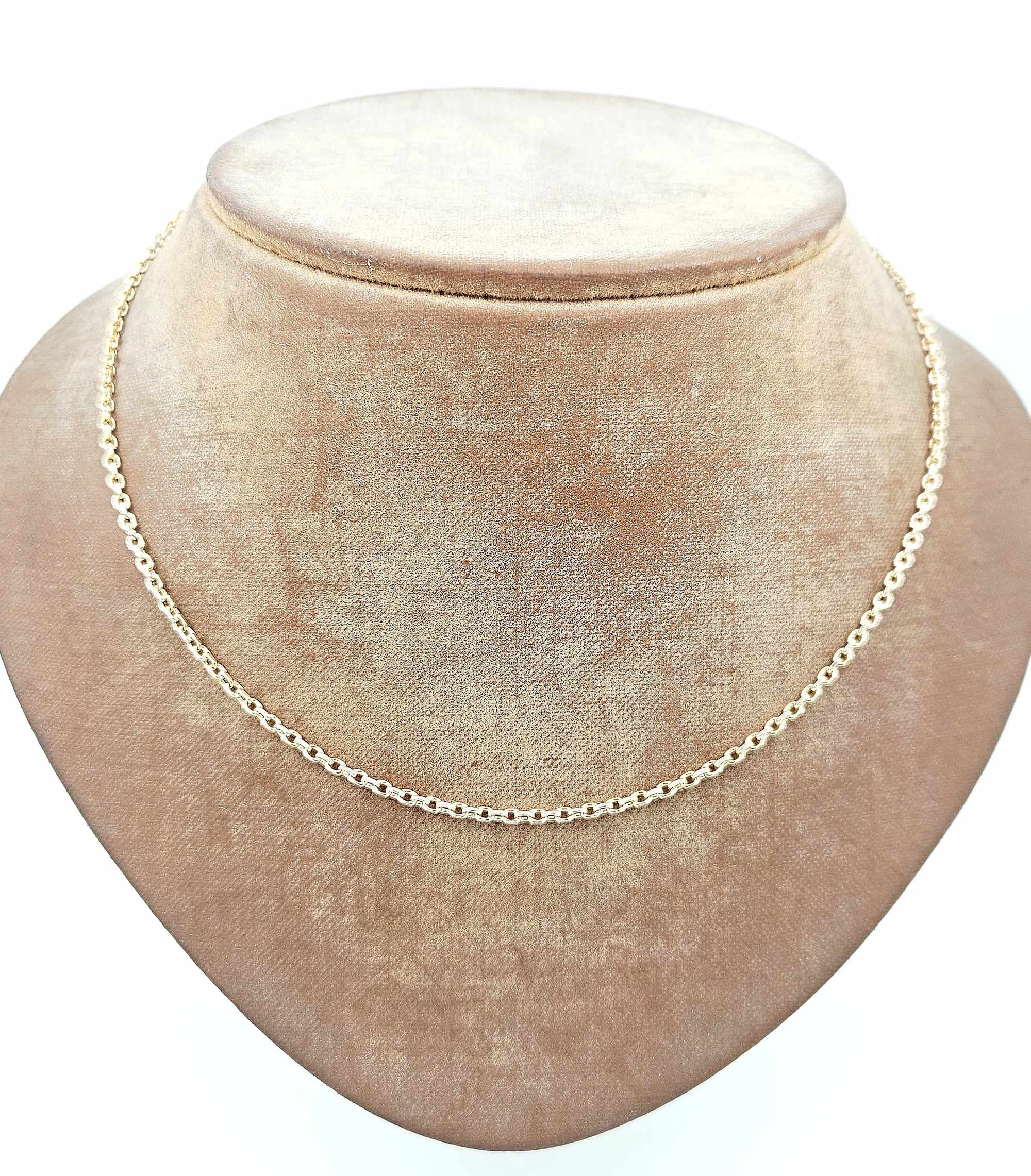 Ankar halsband i 18k guld- massiv . vikt: 7,65g