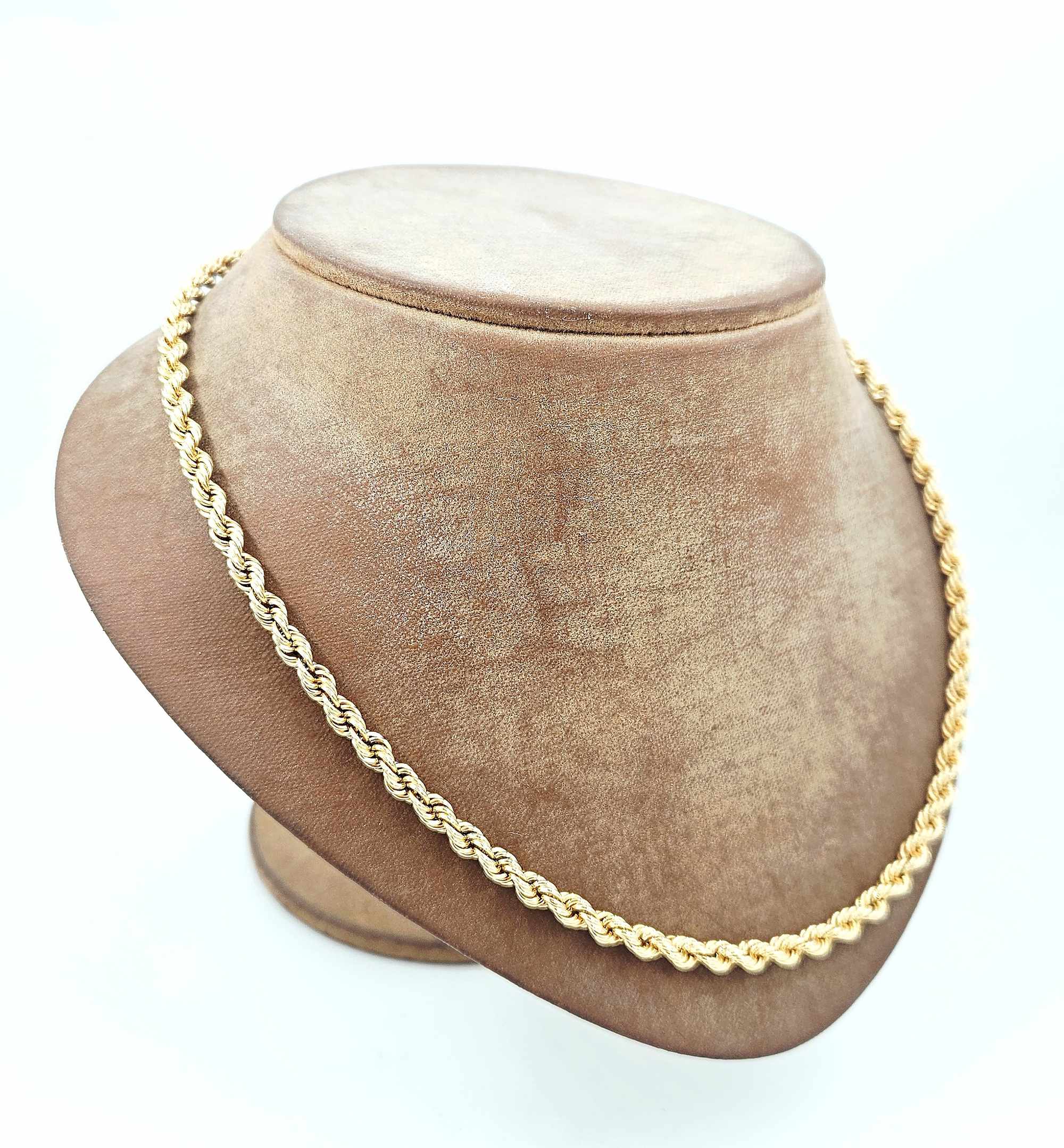 Cordell halsband i 18k guld- ihålig. vikt: 13,56g