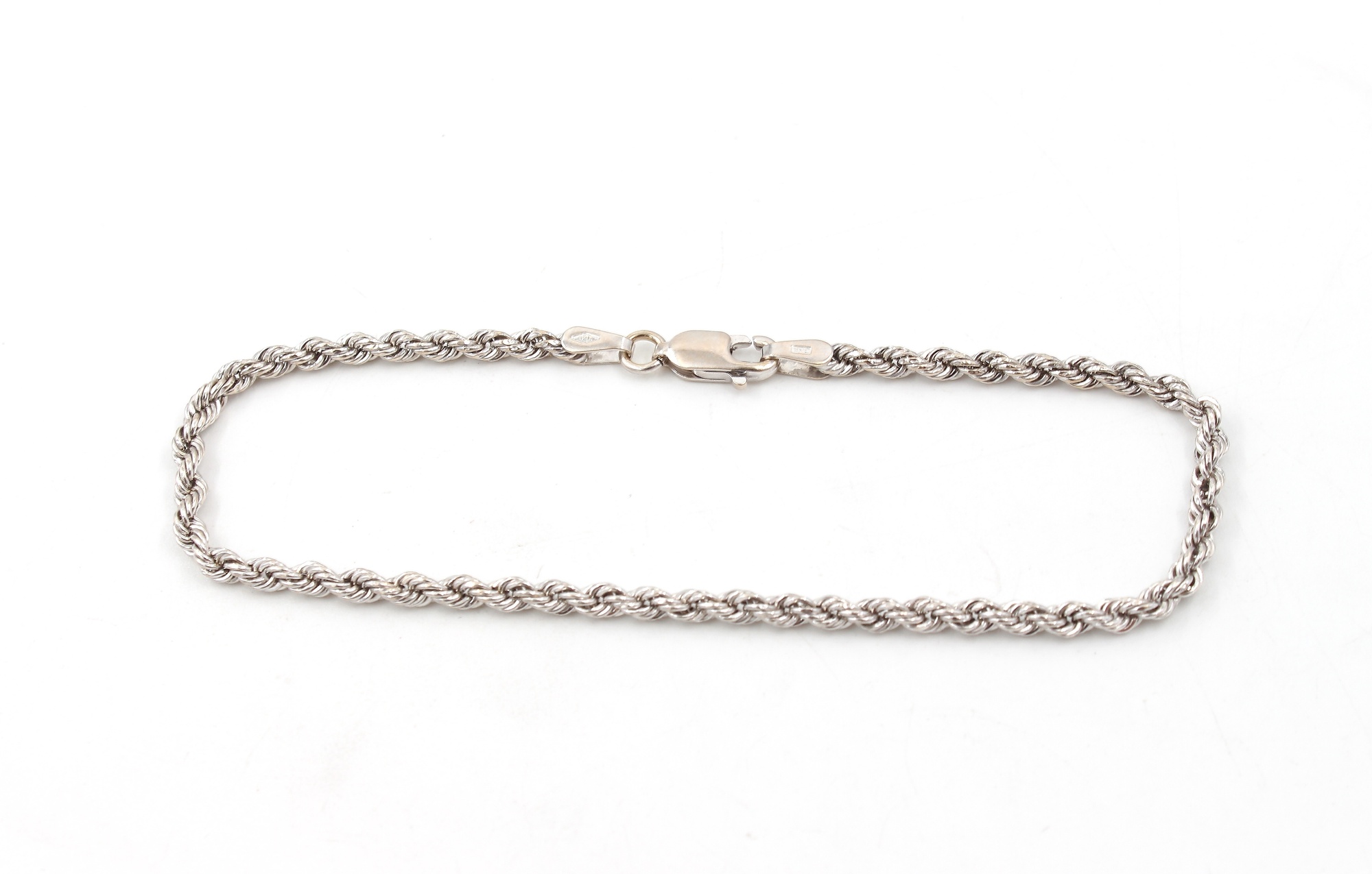 Cordell armband i 18k vitguld. vikt: 2,3 g