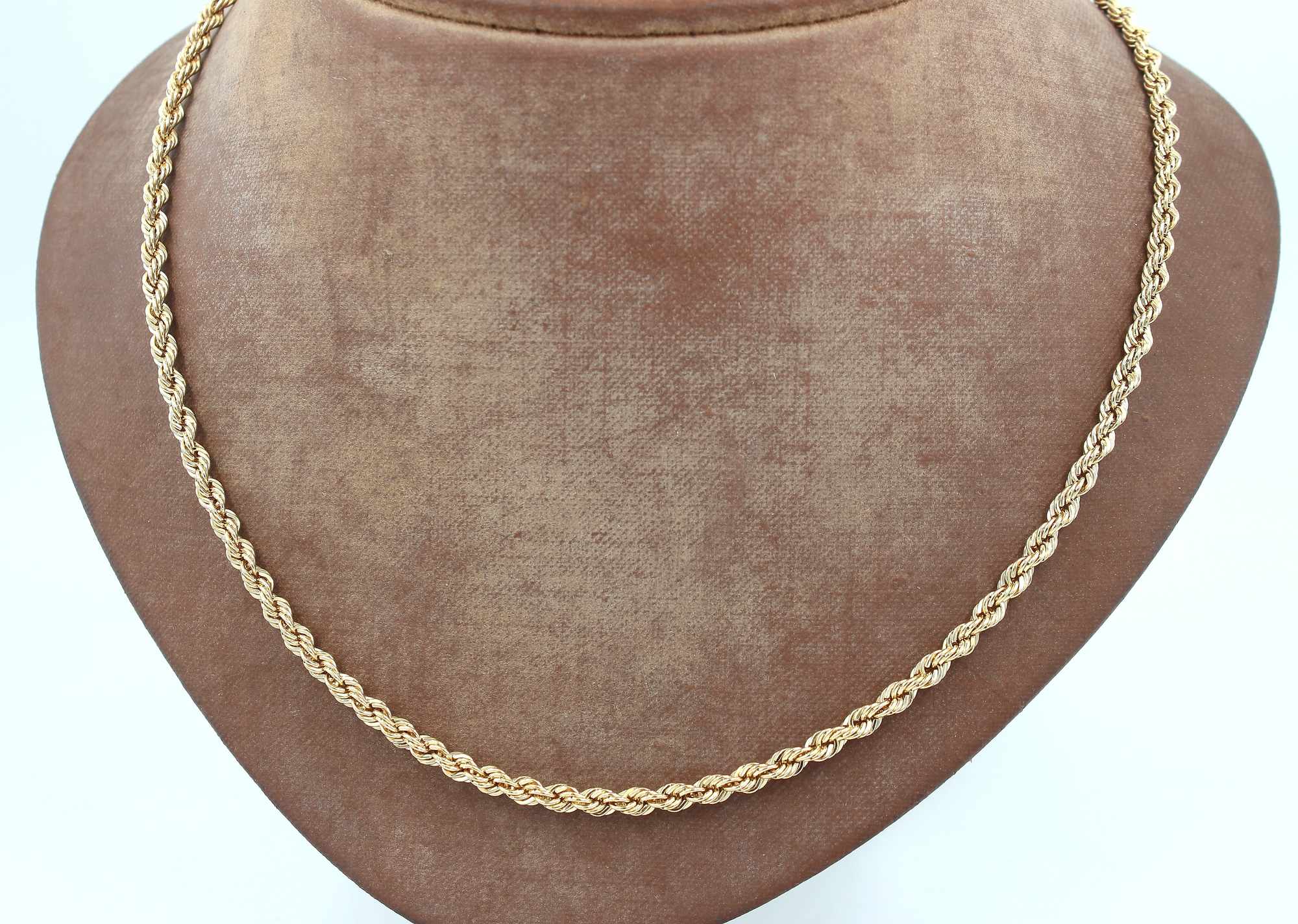 Cordell halsband i 18k guld- ihålig. vikt:9,3g