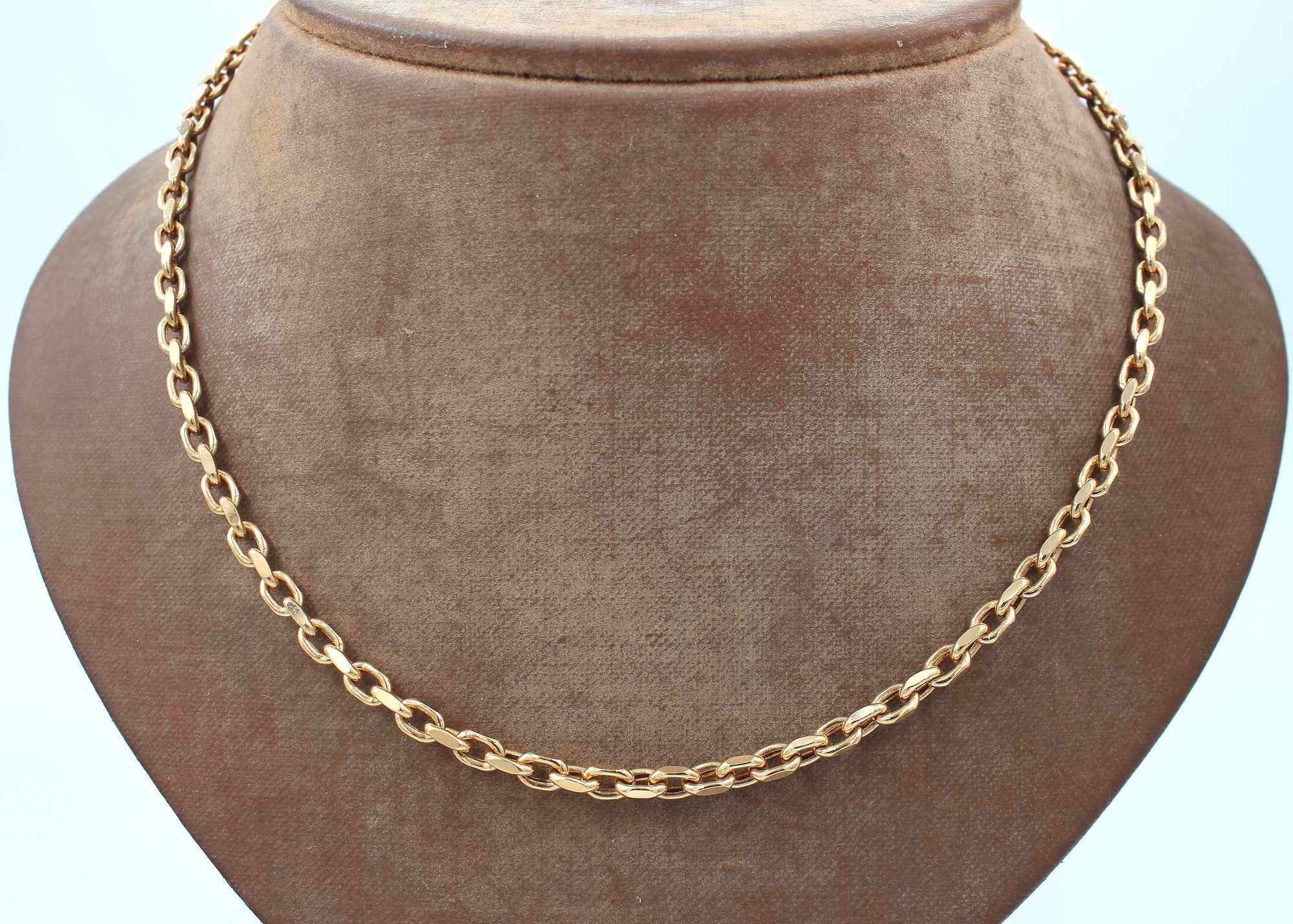 Ankar halsband i 18k guld- ihålig. vikt: 13,8g