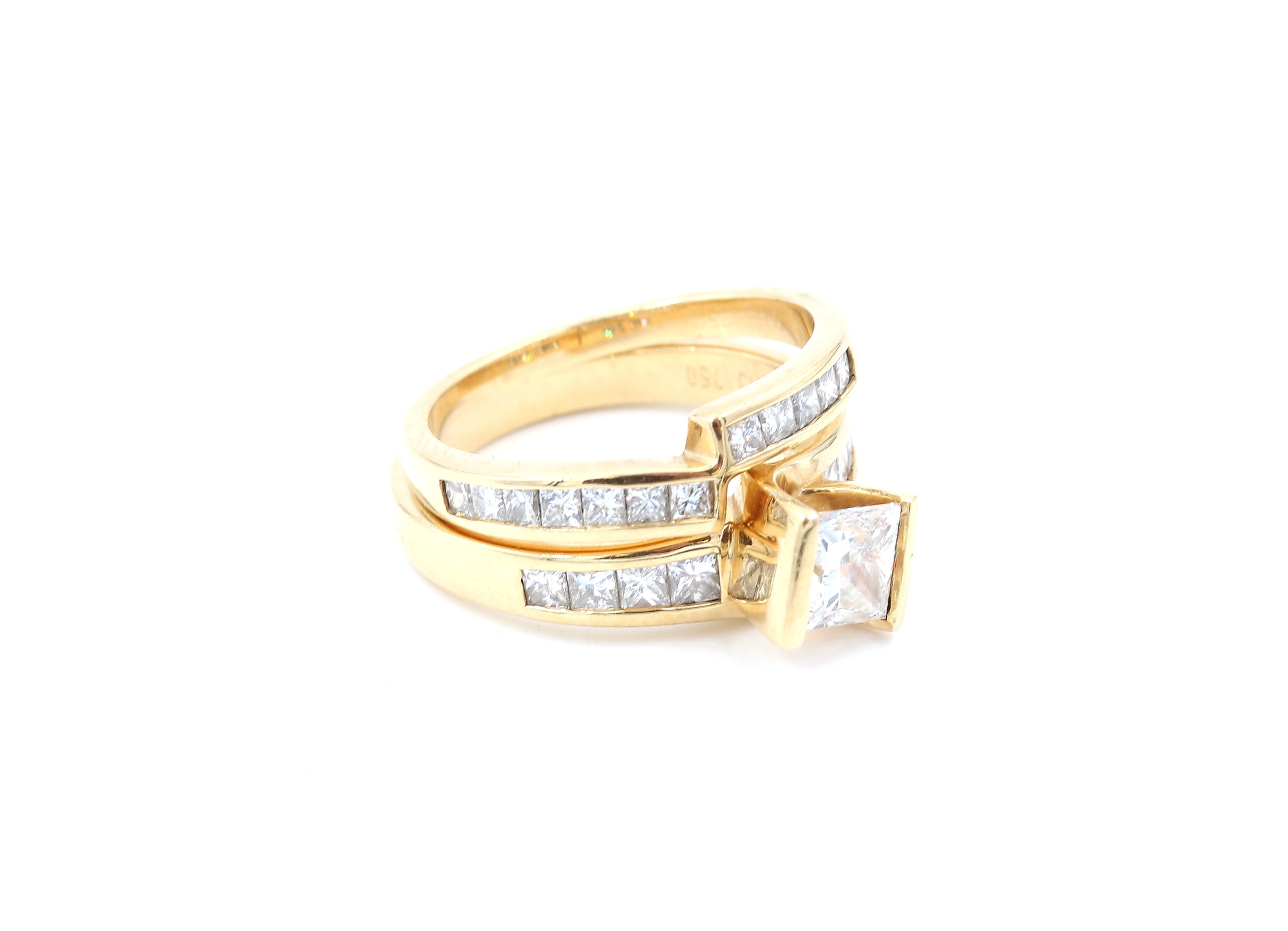 Diamantringar i 18K guld-ca 1,92 ct totalt. vikt: 9,48g