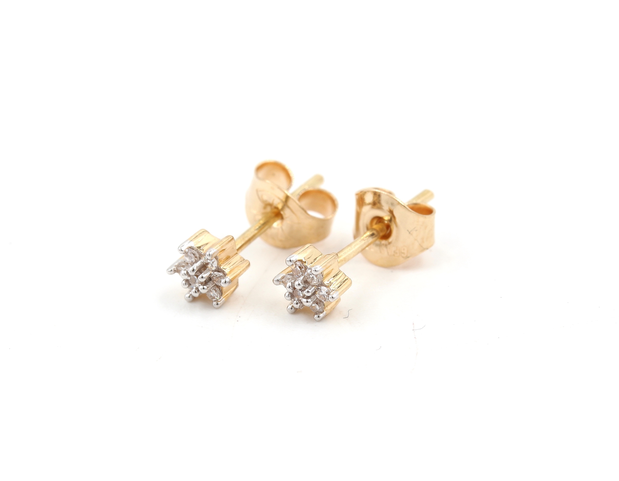 Diamant örhängen i 18k guld. vikt 0,92g