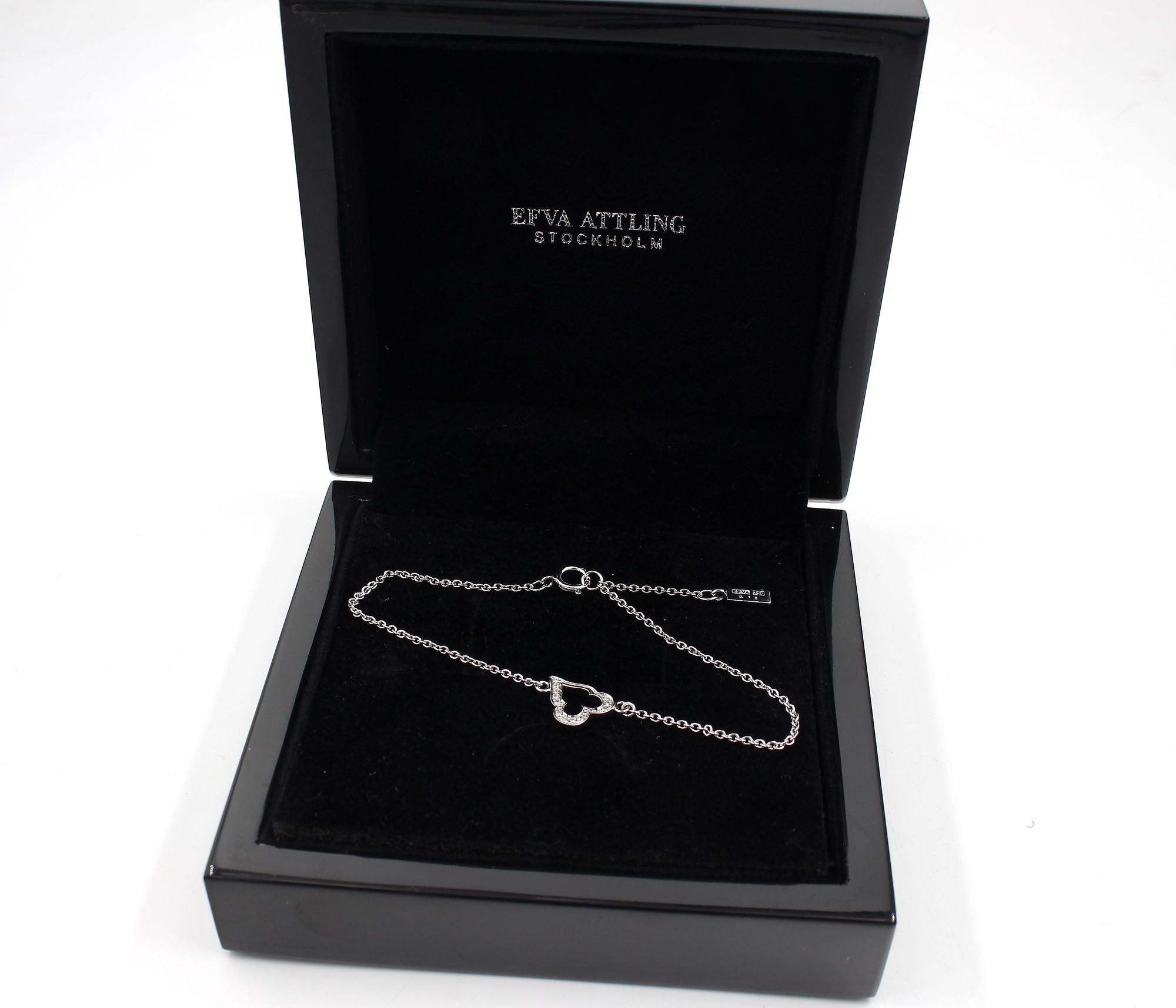 Efva Attling diamant armband i 18k vitguld 0,12ct. vikt: 2,4g