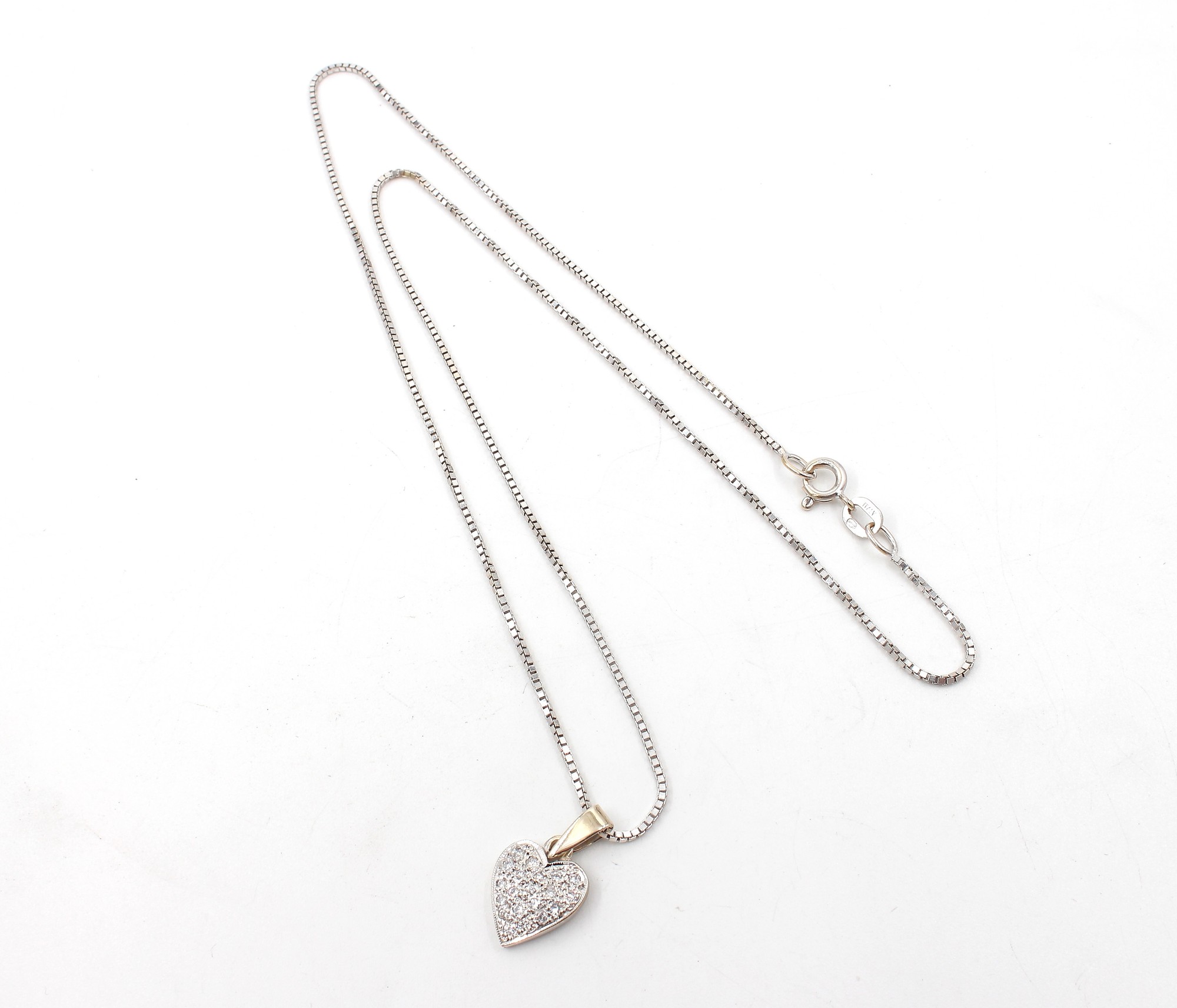 Venezia halsband halsband med diamant hänge i 18k vitguld. vikt:4,62g