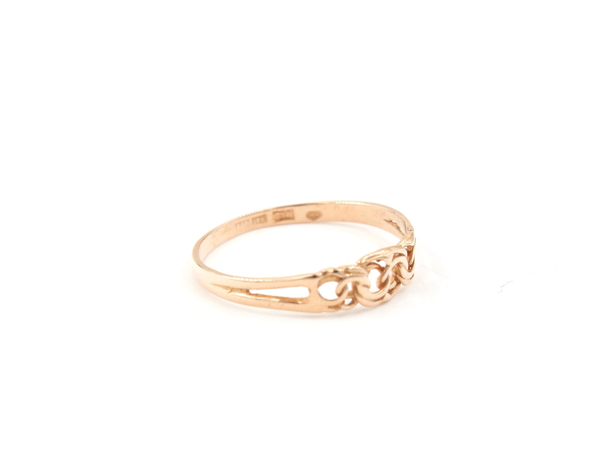 Bismarck ring i 18k guld. vikt: 1g