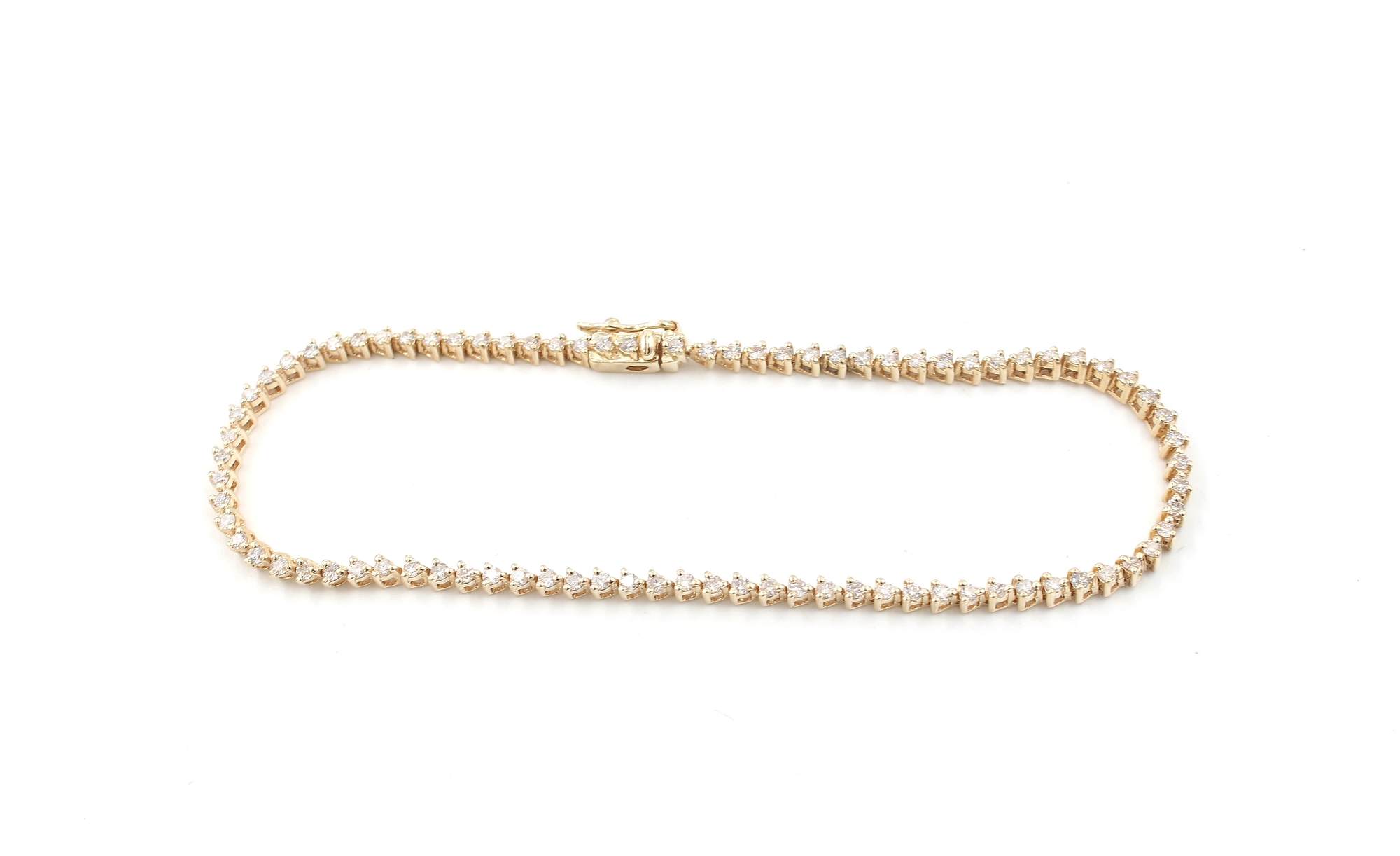 Tennis armband i 14k guld med diamanter. vikt: 4,77g