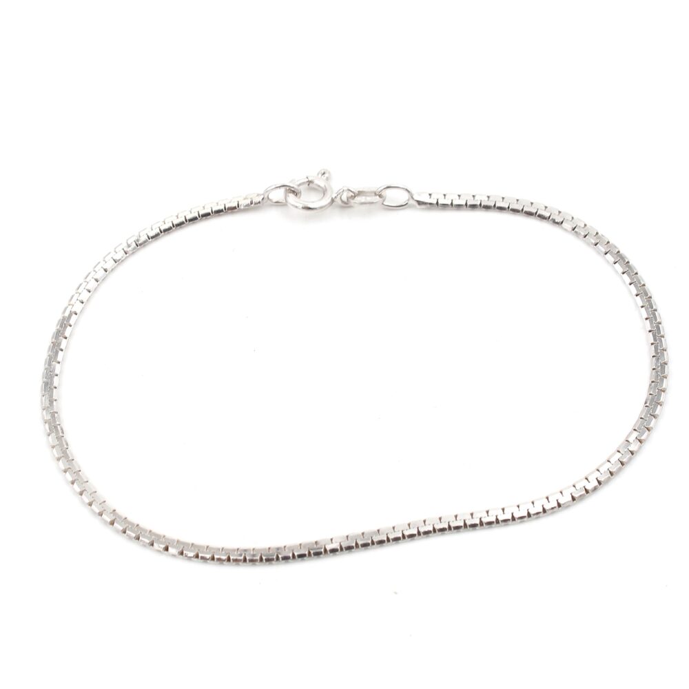 Armband i 18k vitguld. vikt: 3,3g