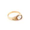 Ring med en pärla av Bengt hallberg i 18k guld. vikt: 3,8g