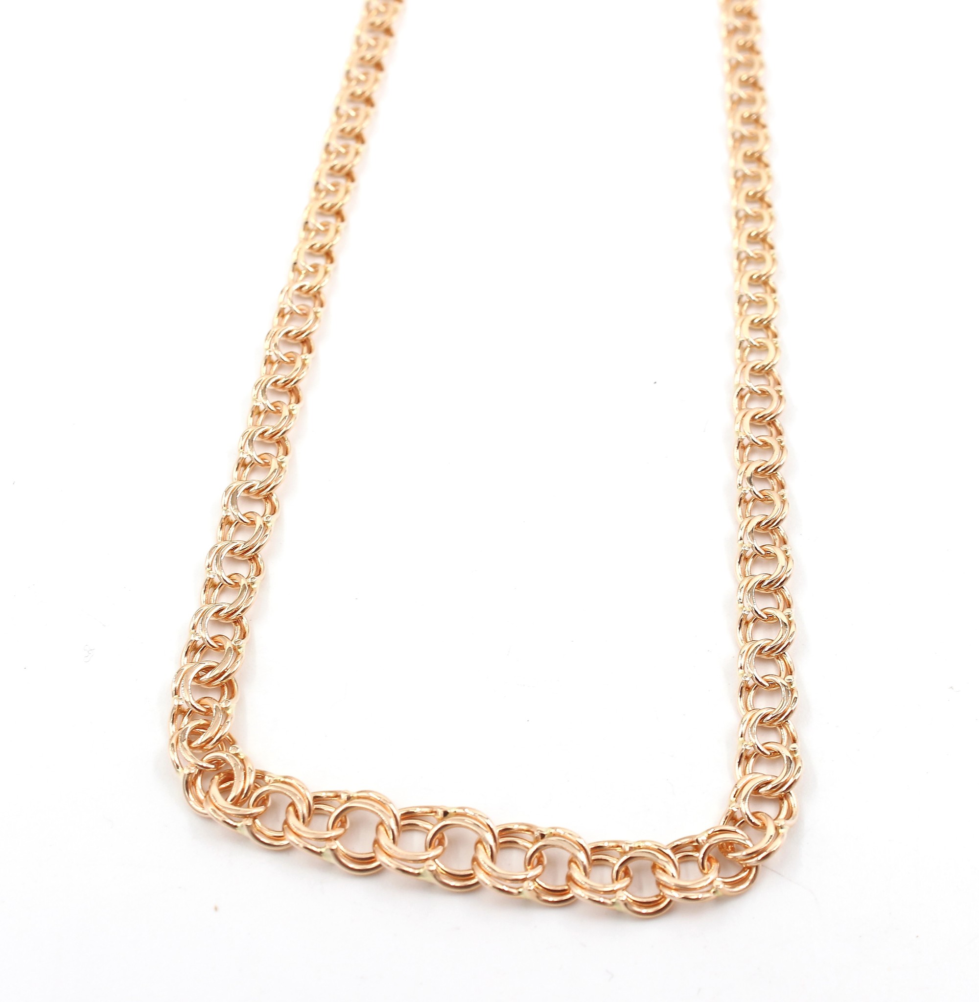 Bismarck halsband i 18k guld . vikt: 11,45 g