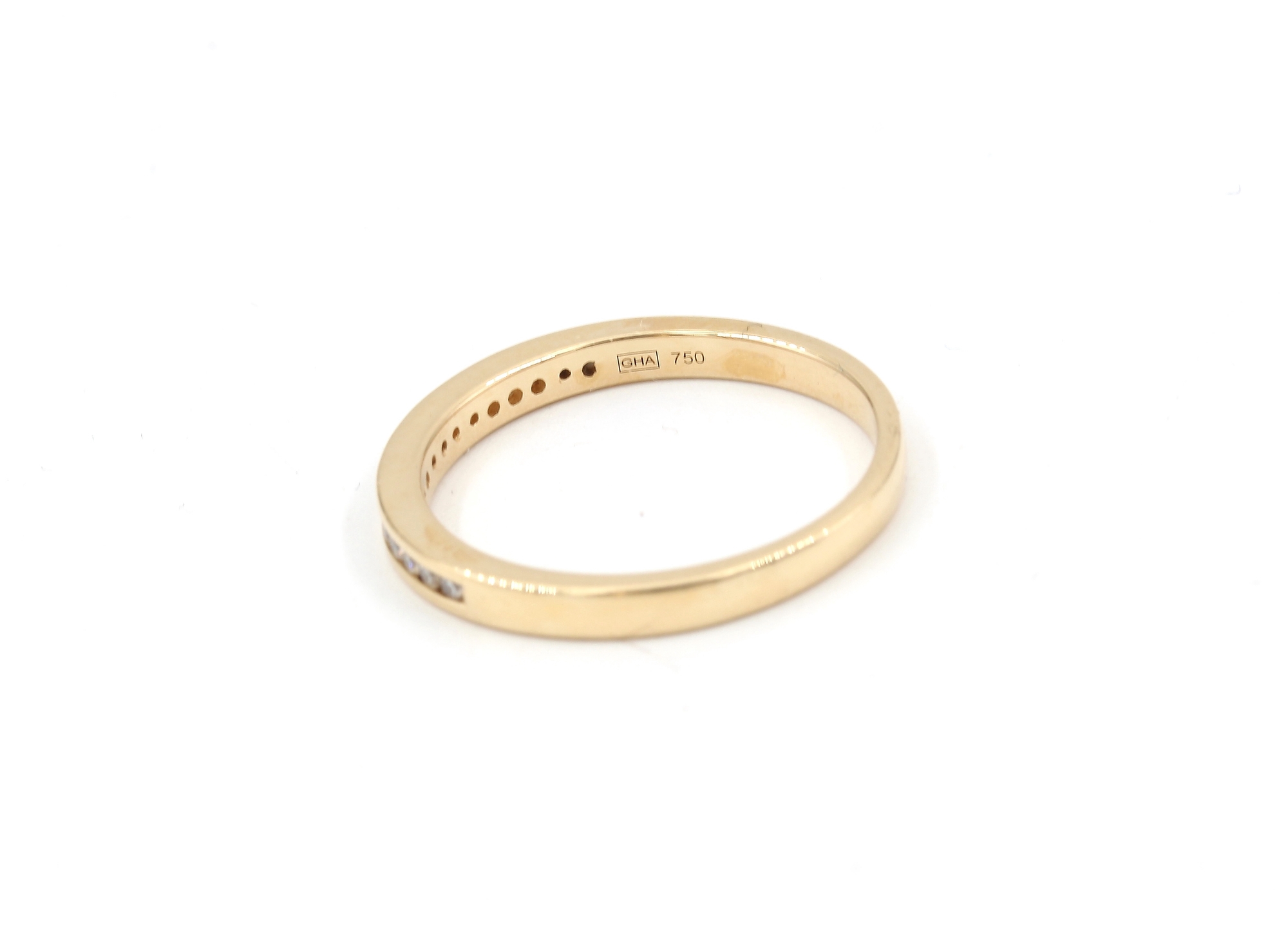 Diamantring i 18k guld. vikt: 2,65g