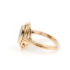 Ring i 18k guld med en opal. vikt: 3,12g