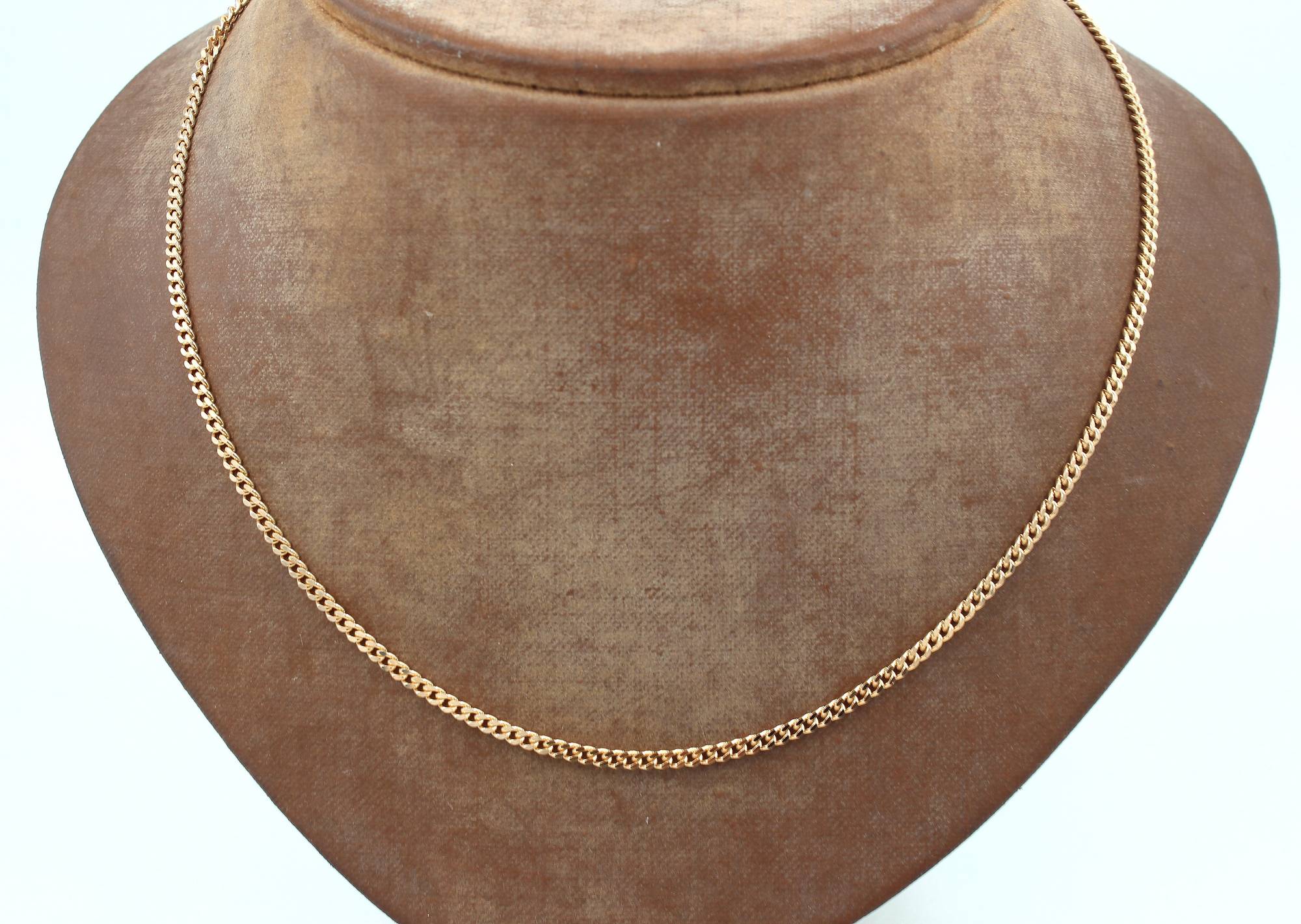 Pansar halsband i 18k guld massiv. vikt: 10,9g