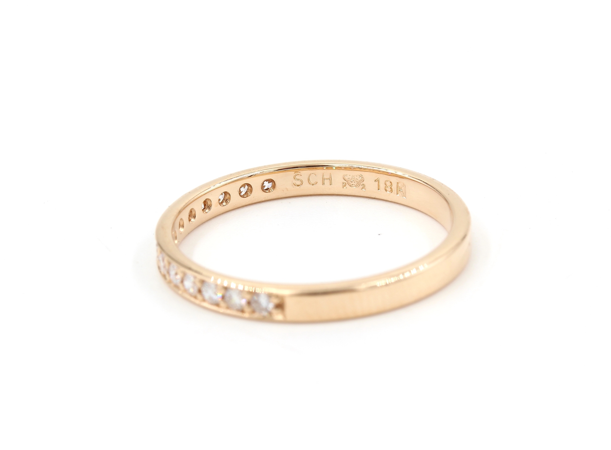 Allians ring i 18k guld med diamanter. vikt: 2,7g